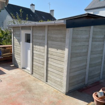 Abri de jardin en béton aspect bois 1 pente